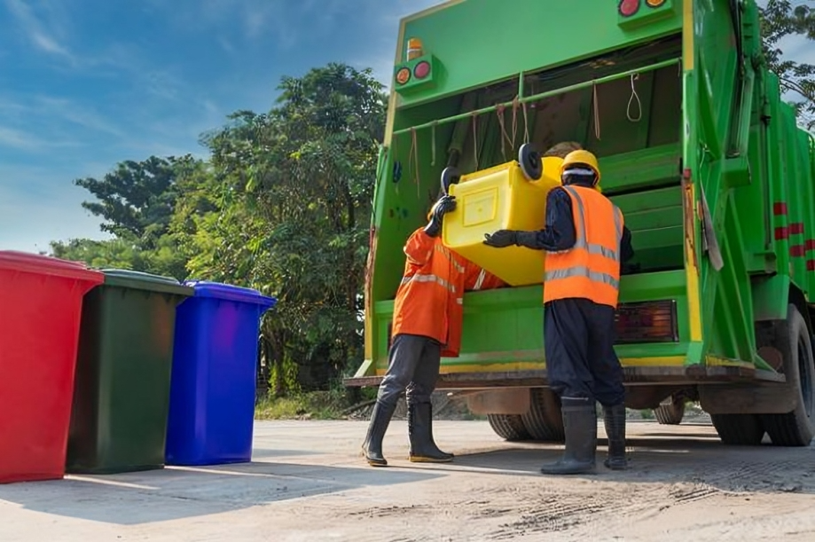 Cara mengelola Sampah Plastik di perusahaan