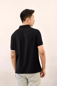 gaya kaos polo wanita