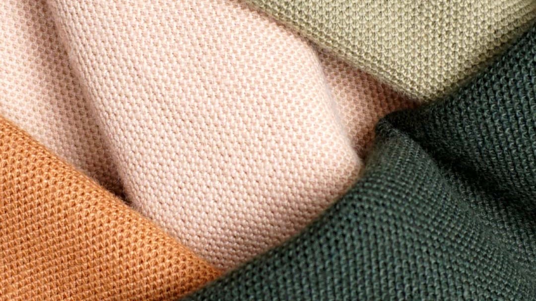 Kain Kaos Polo Nyaman