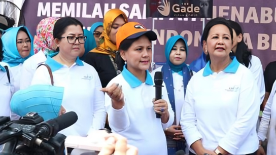 Program Pemerintah Untuk Menangani Sampah Plastik