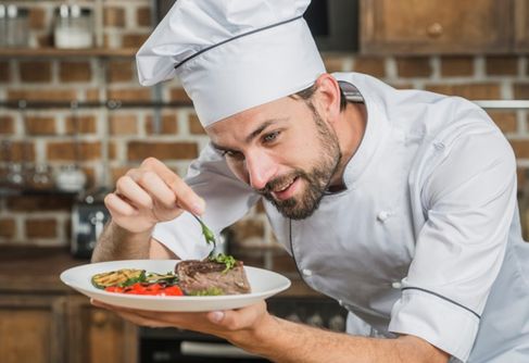 topi koki dan etiket dapur