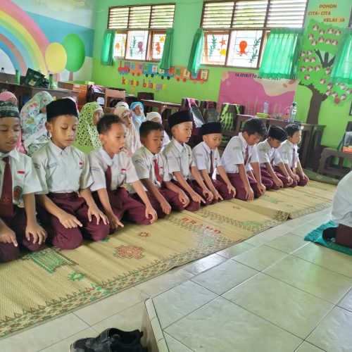 Pendidikan moral di sekolah
