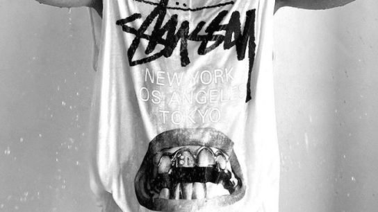 model kaos streetwear pria