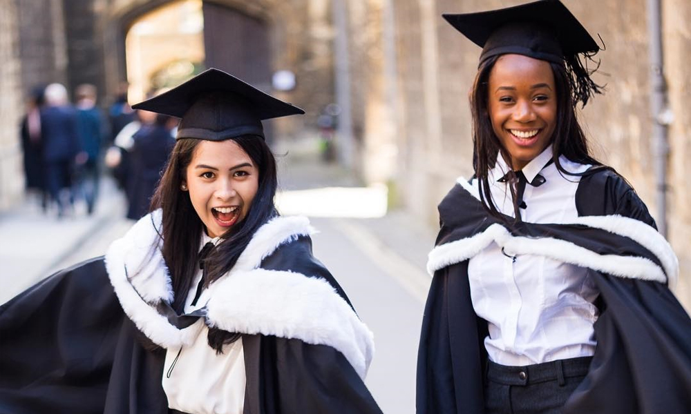 Panduan Sukses Kuliah di Luar Negeri