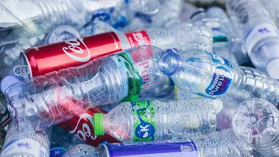 Plastik Picu Penyakit Jangka Panjang