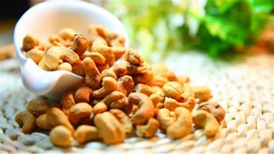 kacang mete tekstur renyah