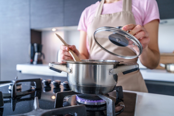 Sistem Laporan Penggunaan Gas Dapur yang Efisien
