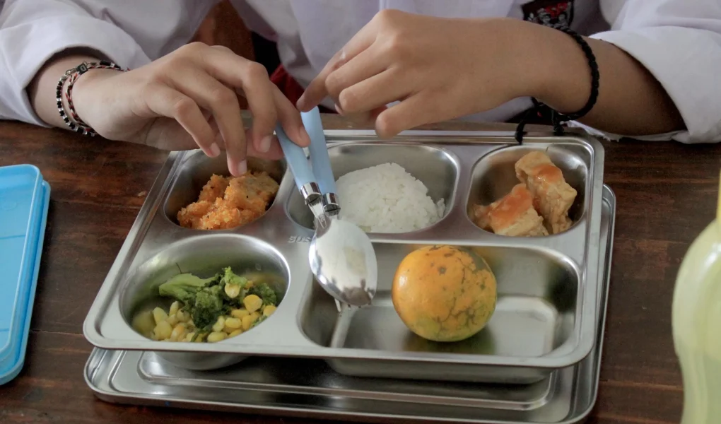 Monitoring Bahan Baku Dapur Sekolah Konsisten Tepat