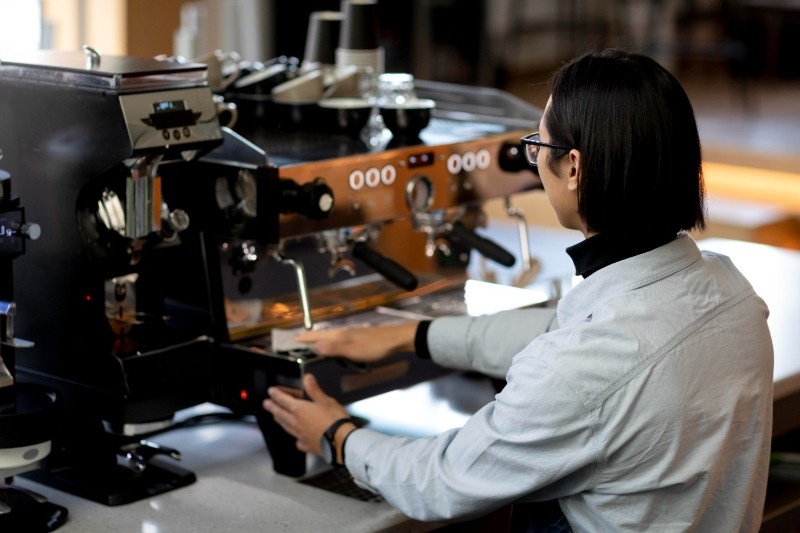 Mesin Biji Kopi Berdasarkan Kapasitas Produksi