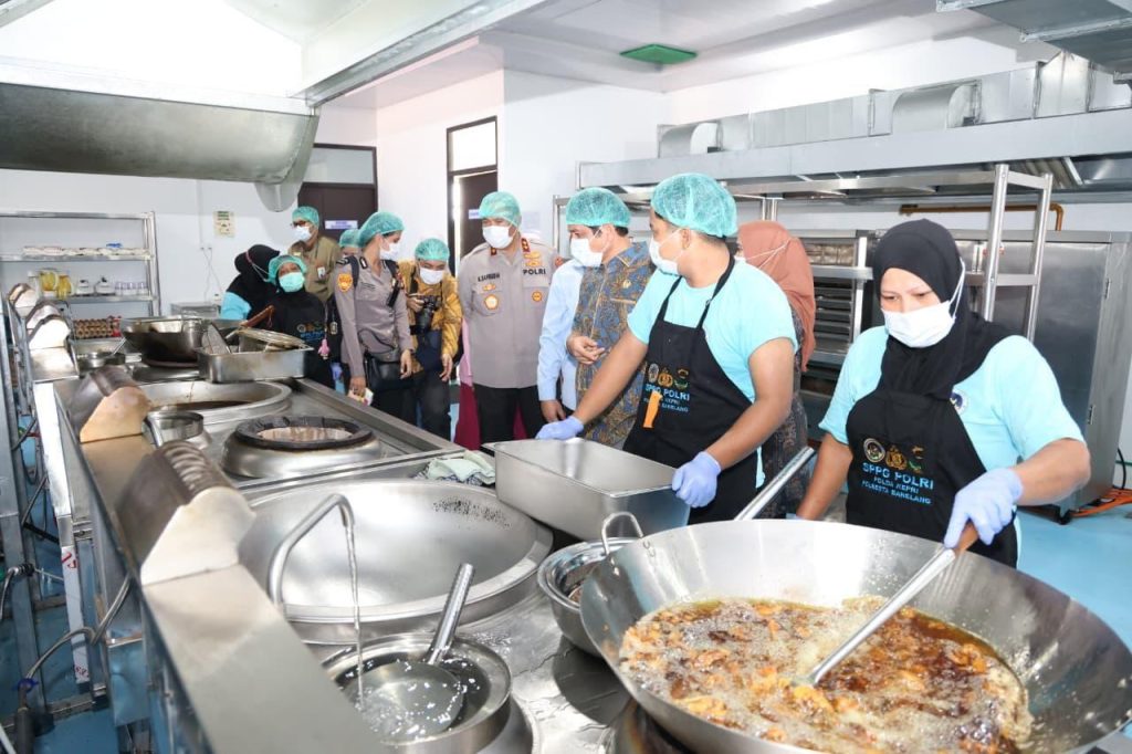 Pengawasan Bahan Masuk Dapur Akurat Sistematis