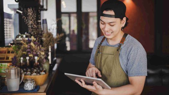 aplikasi pos mudah digunakan pemilik usaha