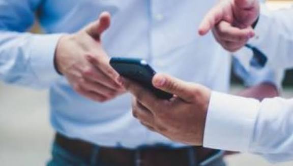 teknologi absensi karyawan
